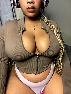 YellowHoneyDip online show from 11/12/25, 04:57