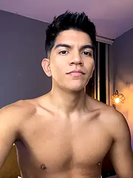 Snapshot of santiago_01 chatting on 10/10/25, 01:04 santiago 01 online show from 10/10/25, 01:04