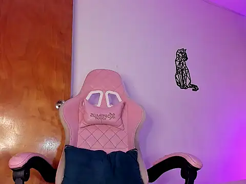 emily lady20 online show from 11/14/25, 05:17