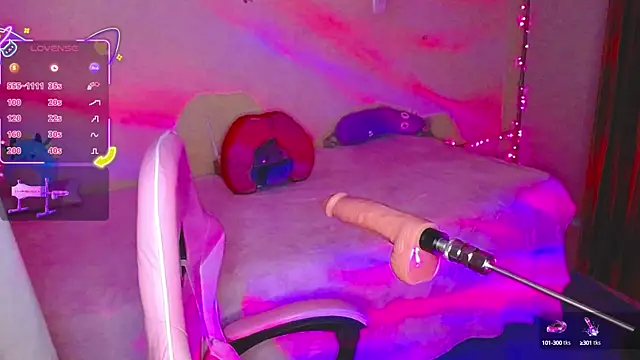 Snapshot of kim_saenz20 chatting on 10/17/25, 02:37 kim saenz20 online show from 10/17/25, 02:37