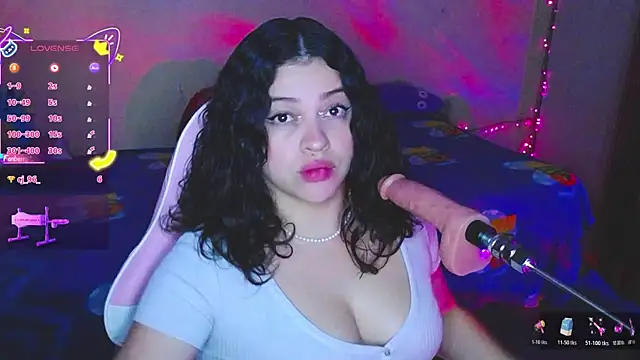 Snapshot of kim_saenz20 chatting on 11/13/25, 06:56 kim saenz20 online show from 11/13/25, 06:56