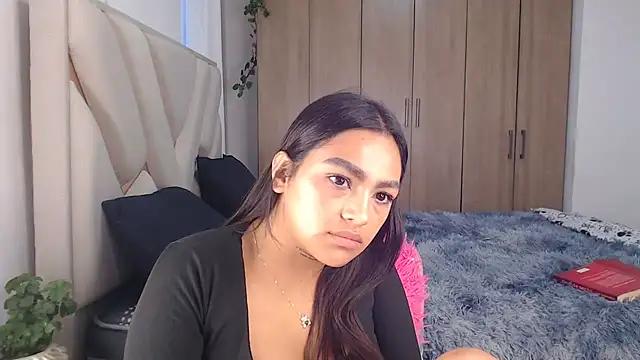 Snapshot of fairylatin222 chatting on 03/19/25, 11:17 fairylatin222 online show from 03/19/25, 11:17
