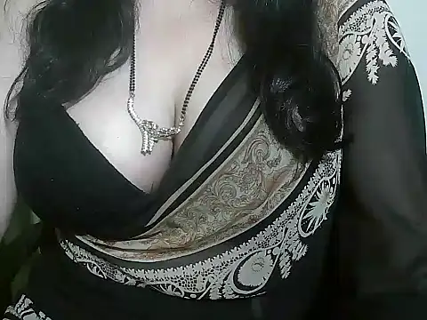 Snapshot of rehana_housewife chatting on 10/19/25, 07:09 rehana housewife online show from 10/19/25, 07:09