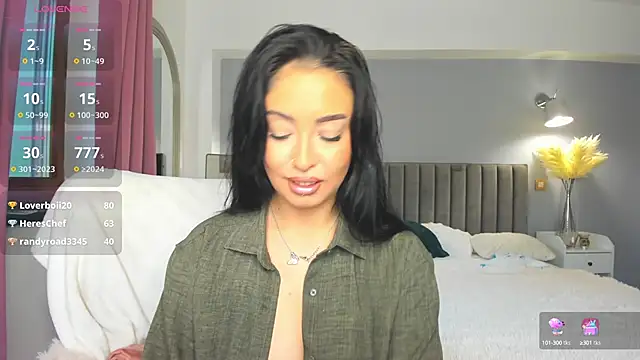 Snapshot of Awesome_Jolie chatting on 10/14/25, 06:58 Awesome Jolie online show from 10/14/25, 06:58