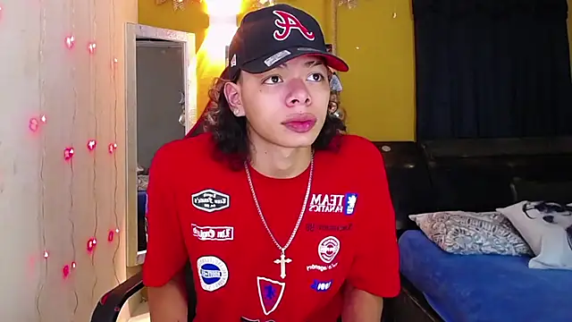 Snapshot of Harry_jhonsson chatting on 01/08/25, 01:11 Harry jhonsson online show from 01/08/25, 01:11