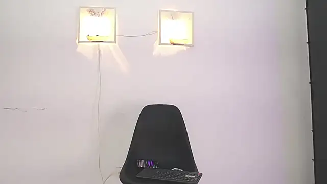 Snapshot of Harry_jhonsson chatting on 02/16/25, 02:20 Harry jhonsson online show from 02/16/25, 02:20