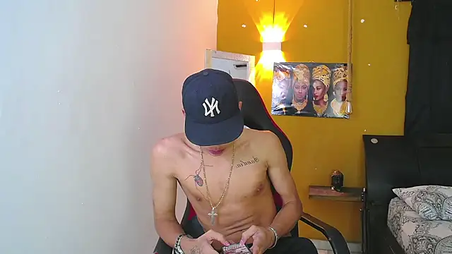 Snapshot of Harry_jhonsson chatting on 03/13/25, 05:54 Harry jhonsson online show from 03/13/25, 05:54