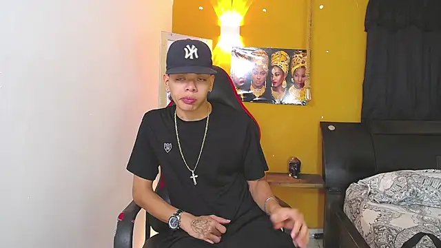 Snapshot of Harry_jhonsson chatting on 03/15/25, 03:29 Harry jhonsson online show from 03/15/25, 03:29