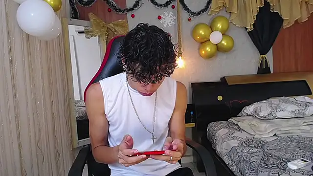 Snapshot of Harry_jhonsson chatting on 11/12/25, 10:41 Harry jhonsson online show from 11/12/25, 10:41