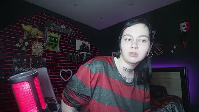 MoorderxDoll online show from 10/19/25, 07:14