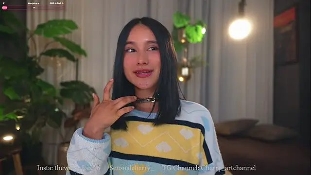 Snapshot of Miss_beee chatting on 11/15/25, 01:03 Miss beee online show from 11/15/25, 01:03