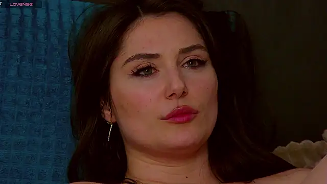 KassieWeins online show from 02/12/25, 02:14