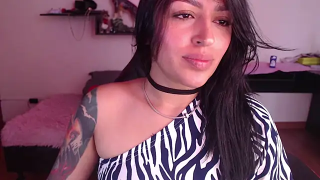 MissDennise online show from 01/08/25, 04:22