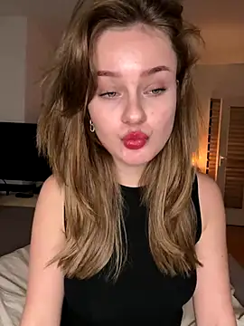 MaribelRiver online show from 12/03/24, 11:46
