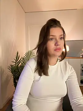 MaribelRiver online show from 11/17/25, 08:14