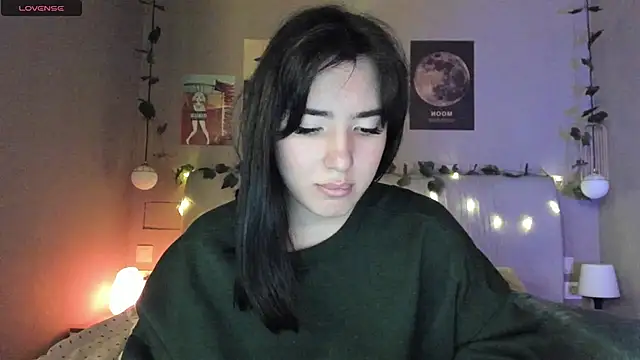 Snapshot of Anisawithlove chatting on 12/13/24, 05:32 Anisawithlove online show from 12/13/24, 05:32