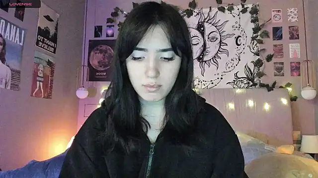 Snapshot of Anisawithlove chatting on 01/01/25, 06:06 Anisawithlove online show from 01/01/25, 06:06