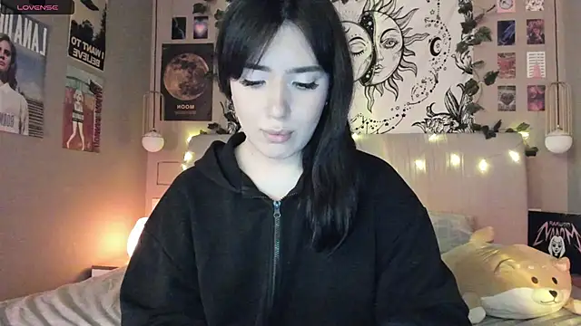 Snapshot of Anisawithlove chatting on 01/13/25, 12:35 Anisawithlove online show from 01/13/25, 12:35