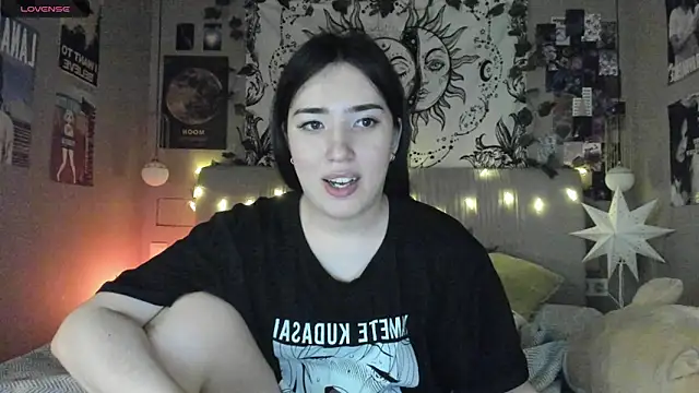 Snapshot of Anisawithlove chatting on 02/04/25, 03:57 Anisawithlove online show from 02/04/25, 03:57