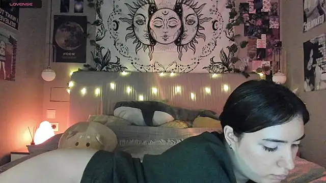 Snapshot of Anisawithlove chatting on 02/05/25, 07:31 Anisawithlove online show from 02/05/25, 07:31