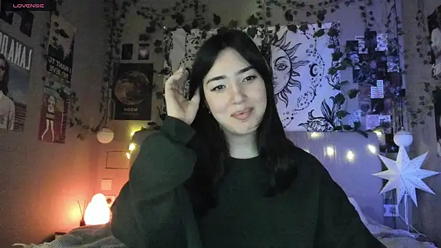 Snapshot of Anisawithlove chatting on 02/08/25, 11:24 Anisawithlove online show from 02/08/25, 11:24