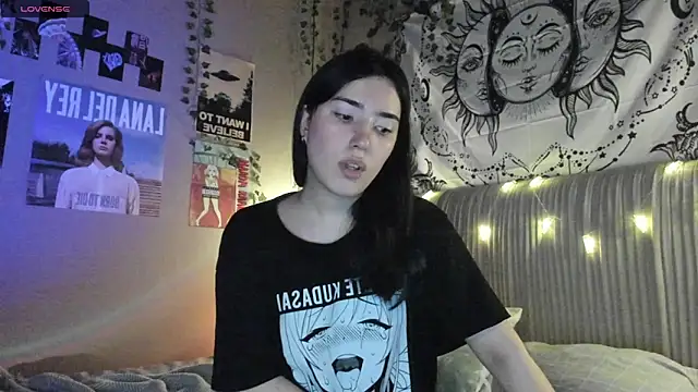 Snapshot of Anisawithlove chatting on 02/12/25, 05:15 Anisawithlove online show from 02/12/25, 05:15