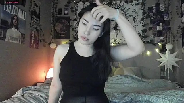 Snapshot of Anisawithlove chatting on 02/14/25, 11:53 Anisawithlove online show from 02/14/25, 11:53