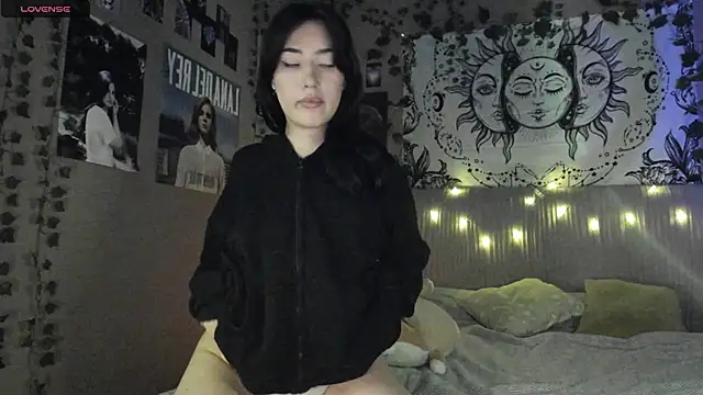 Snapshot of Anisawithlove chatting on 02/16/25, 06:21 Anisawithlove online show from 02/16/25, 06:21