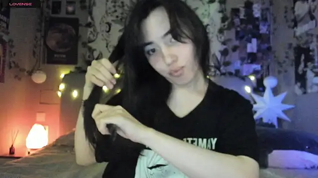 Snapshot of Anisawithlove chatting on 02/26/25, 06:21 Anisawithlove online show from 02/26/25, 06:21