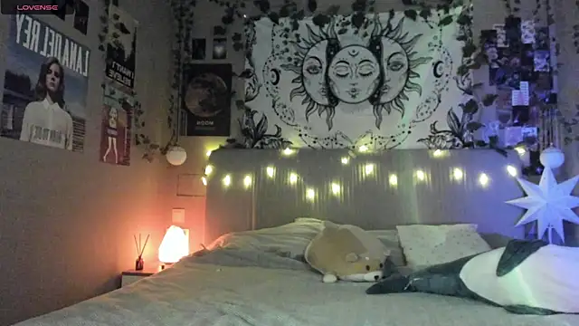 Snapshot of Anisawithlove chatting on 02/27/25, 02:43 Anisawithlove online show from 02/27/25, 02:43