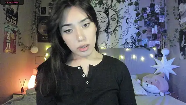 Snapshot of Anisawithlove chatting on 03/08/25, 11:28 Anisawithlove online show from 03/08/25, 11:28