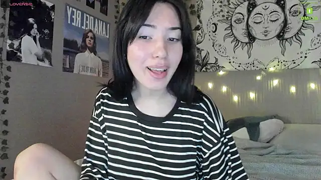 Snapshot of Anisawithlove chatting on 03/19/25, 10:09 Anisawithlove online show from 03/19/25, 10:09