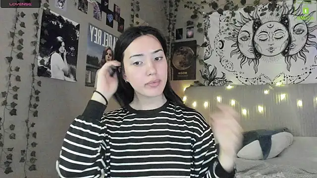 Snapshot of Anisawithlove chatting on 03/21/25, 12:50 Anisawithlove online show from 03/21/25, 12:50