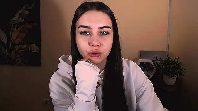 Snapshot of Lili_magic chatting on 10/12/25, 06:56 Lili magic online show from 10/12/25, 06:56