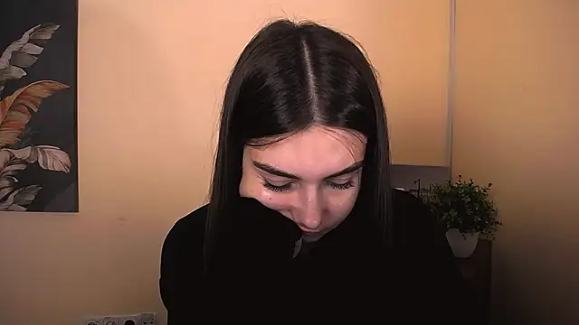 Snapshot of Lili_magic chatting on 10/18/25, 07:20 Lili magic online show from 10/18/25, 07:20