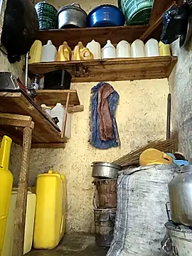 Snapshot of pretty_amaal chatting on 10/17/25, 07:22 pretty amaal online show from 10/17/25, 07:22