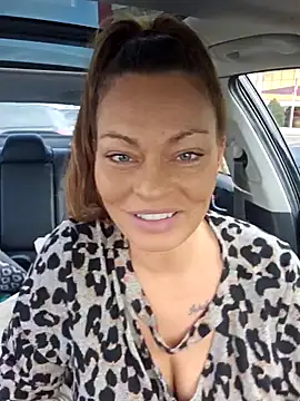 Snapshot of Erotic_and_Exotic chatting on 01/05/25, 04:48 Erotic and Exotic online show from 01/05/25, 04:48