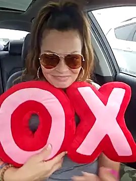 Snapshot of Erotic_and_Exotic chatting on 01/30/25, 08:53 Erotic and Exotic online show from 01/30/25, 08:53