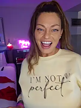 Snapshot of Erotic_and_Exotic chatting on 02/13/25, 02:12 Erotic and Exotic online show from 02/13/25, 02:12