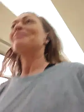 Snapshot of Erotic_and_Exotic chatting on 02/26/25, 06:21 Erotic and Exotic online show from 02/26/25, 06:21