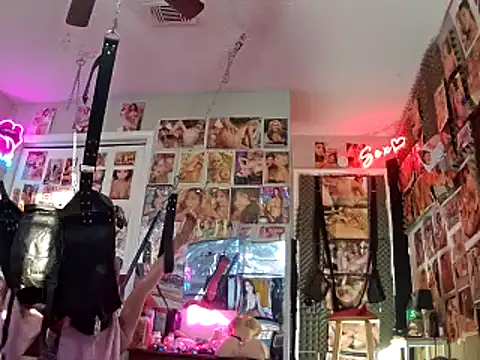 luvs2cumm69 online show from 12/03/24, 01:43