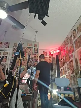 luvs2cumm69 online show from 11/01/25, 12:51