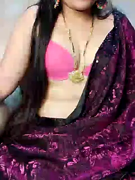 Snapshot of Traditional_Housewife_ chatting on 12/14/24, 02:53 Traditional Housewife  online show from 12/14/24, 02:53
