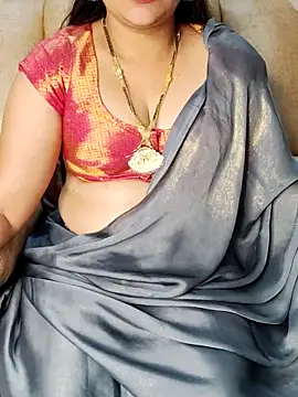 Snapshot of Traditional_Housewife_ chatting on 02/18/25, 01:32 Traditional Housewife  online show from 02/18/25, 01:32