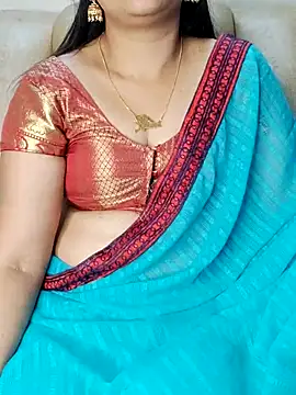 Snapshot of Traditional_Housewife_ chatting on 09/09/25, 01:16 Traditional Housewife  online show from 09/09/25, 01:16