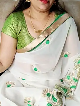 Snapshot of Traditional_Housewife_ chatting on 09/11/25, 03:17 Traditional Housewife  online show from 09/11/25, 03:17