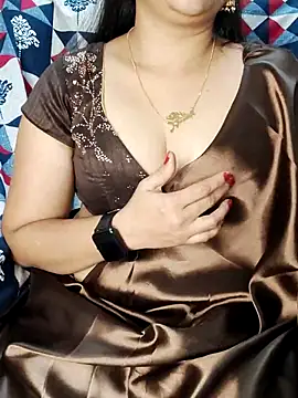 Snapshot of Traditional_Housewife_ chatting on 09/16/25, 02:23 Traditional Housewife  online show from 09/16/25, 02:23