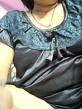 Snapshot of Ritasingh-0461 chatting on 10/07/25, 11:24 Ritasingh-0461 online show from 10/07/25, 11:24