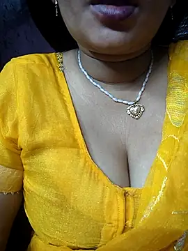 Snapshot of Ritasingh-0461 chatting on 10/16/25, 01:17 Ritasingh-0461 online show from 10/16/25, 01:17