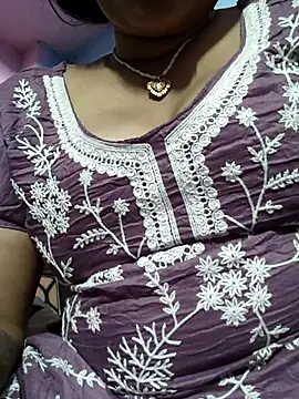 Snapshot of Ritasingh-0461 chatting on 10/17/25, 06:32 Ritasingh-0461 online show from 10/17/25, 06:32